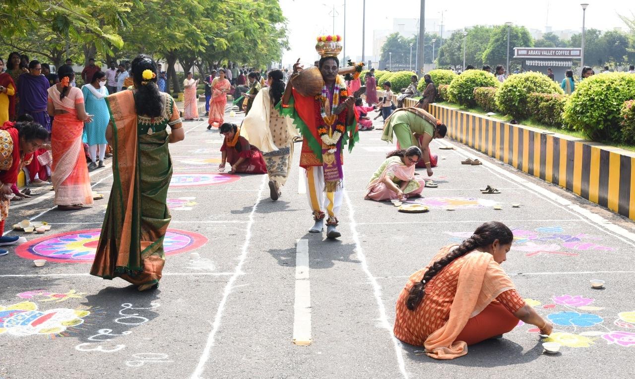 సచివాలయంలో హరిదాసుల &nbsp;కోలాహలం