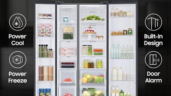 Samsung 653 L Side by Side Refrigerator: సామ్సంగ్ 653 లీటర్ల సామర్ధ్యం ఉన్న సైడ్ బై సైడ్ రిఫ్రిజిరేటర్. ఇది 5 ఇన్ 1 కన్వర్టబుల్ మోడల్. 20 ఏళ్ల వారంటి దీని ప్రత్యేకత. ఈ ఫ్రిజ్ ఒరిజినల్ ధర రూ. 1,21,000 కాగా, 25% డిస్కౌంట్ అనంతరం రూ. 90,990, లకే లభిస్తుంది.