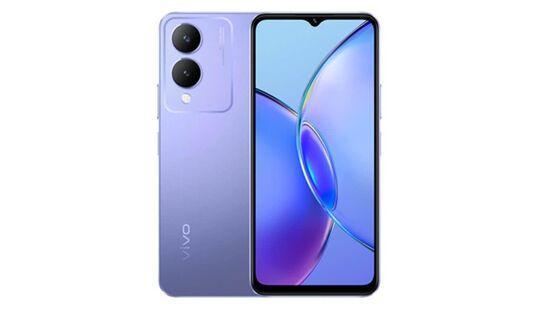 5. Vivo Y17s: Vivo Y17s స్మార్ట్ ఫోన్ 4GB RAM, 128GB స్టోరేజ్ తో వస్తుంది. ఇందులో 8MP ఫ్రంట్ కెమెరా, 50MP ప్రైమరీ లెన్స్‌తో డ్యూయల్ రియర్ కెమెరా సెటప్, బోకె ఎఫెక్ట్‌లను సృష్టించడానికి 2MP డెప్త్ సెన్సార్‌ ఉన్నాయి. ఈ స్మార్ట్‌ఫోన్ 6.56-అంగుళాల డిస్‌ప్లేను కలిగి ఉంది, 15W ఫాస్ట్ ఛార్జింగ్‌కు ఇది సపోర్ట్ చేస్తుంది. ఇందులో కూడా 5000 ఎంఏహెచ్ బ్యాటరీ ఉంటుంది.