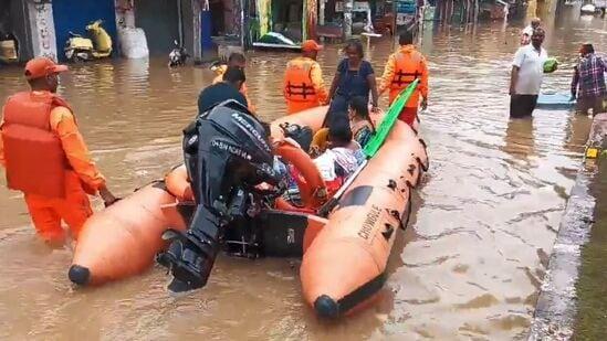 విజయవాడలో మళ్లీ వర్షాలు