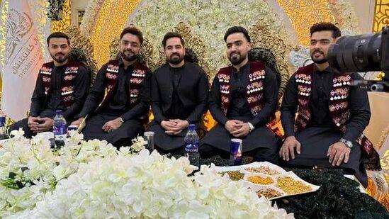 Rashid Khan Wedding: రషీద్ ఖాన్ ఒక్కడే కాదు.. అదే రోజు అతని ముగ్గురు సోదరులు కూడా పెళ్లి చేసుకోవడం ఇక్కడ అసలు విశేషం. ఈ పెళ్లి వేడుకకు ఆఫ్ఘన్ క్రికెటర్లు పలువురు హాజరయ్యారు.