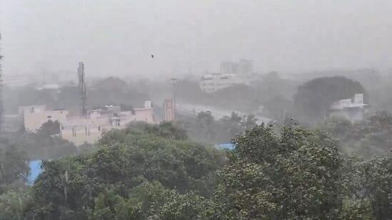 AP Rains : బంగాళాఖాతంలో బలపడుతున్న తీవ్ర అల్పపీడనం.. ఈ జిల్లాలకు అలర్ట్