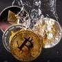<p>Bitcoin crash: మళ్లీ నేలచూపులు చూస్తున్న బిట్‌కాయిన్, ఇతర క్రిప్టోకరెన్సీ</p>