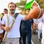 Rahul Gandhi Jodo Yatra in Telangana: పలకరిస్తూ.. చేతులు కలుపుతూ…