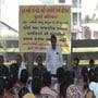 Gujarat assembly elections : ‘ట్రైన్​ లేకపోతే.. ఓటు లేదు’- 18 గ్రామాల ప్రజలు నిరసన!