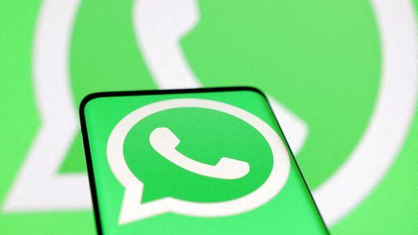 WhatsApp New Feature: వాట్సాప్‍లో ఇక ఫొటోలు, వీడియోలు. క్యాప్షన్‍తో ఫార్వర్డ్