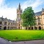 <p>University of Oxford: ఆక్స్ ఫర్డ్ యూనివర్సిటీ. ఇంగ్లండ్ లోని ఆక్స్ ఫర్డ్ లో ఇది ఉంది. ప్రపంచంలోనే ది బెస్ట్ యూనివర్సిటీ గా ఇది ప్రసిద్ధి చెందింది.</p>