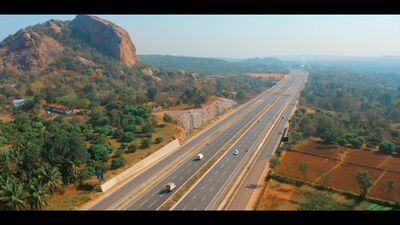 Bengaluru-Mysuru Expressway: బెంగళూరు నుంచి మైసూరు మధ్య దూరం 118 కిమీ. ఈ ఎక్స్ ప్రెస్ వే తో ఈ రెండు నగరాల మధ్య ప్రయాణ సమయం 75 నుంచి 90 నిమిషాలకు తగ్గిపోయింది.&nbsp;