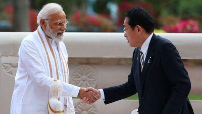 Japan's PM Kishida visit: &nbsp;ఢిల్లీలోని బుద్ధ జయంతి పార్క్ లో ప్రధాని మోదీతో జపాన్ ప్రధాని కుషిదా కరచాలనం