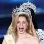 <p>Miss International Queen 2023: ట్రాన్స్ జెండర్స్ అందాల పోటీ ‘‘మిస్ ఇంటర్నేషనల్ క్వీన్ 2023’’ లో విజేతగా నిలిచిన నెదర్లాండ్స్ కు చెందిన సొలాంజ్ డెక్కర్.</p>