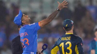 IND vs AUS 5th T20: ఆస్ట్రేలియాదే టాస్.. జట్టులో ఓ మార్పు చేసిన భారత్